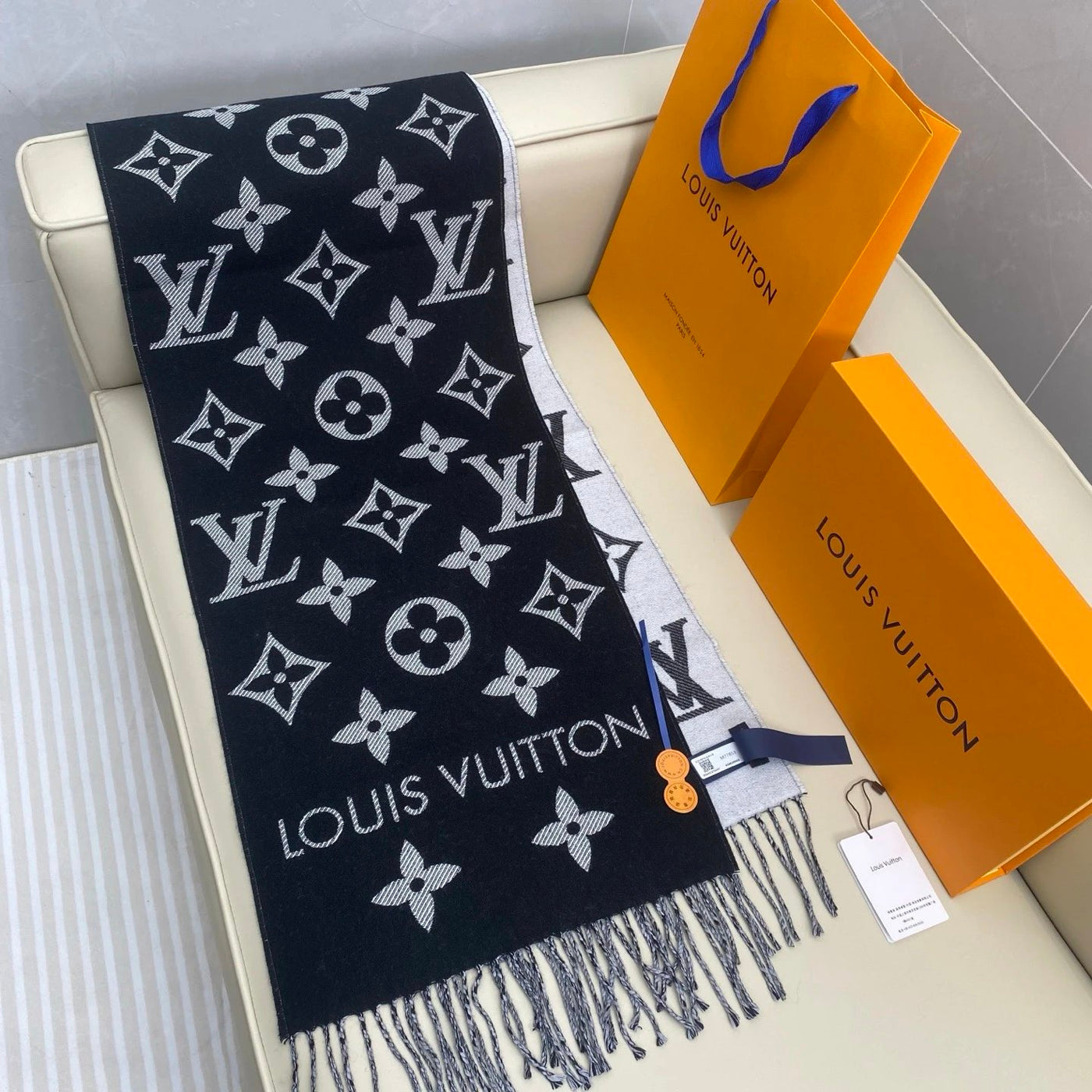 Wool scarf
